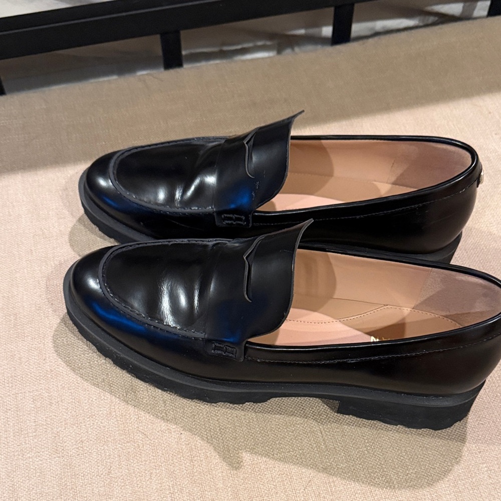 Leather black loafers